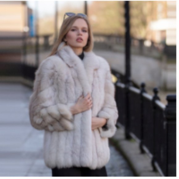 Sold!❤️SAGA Creamy White (blue) Fox Fur Coat L - Picture 2 of 16